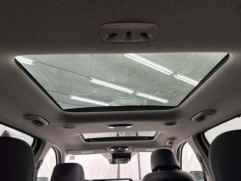 Used 2024 Hyundai Palisade Limited FWD image 18