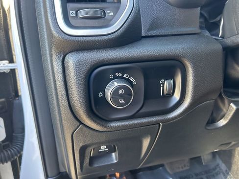 Used 2025 RAM 1500 Big Horn image 35
