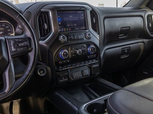 Used 2023 GMC Sierra 2500 AT4 w/ AT4 Premium Plus Package image 18