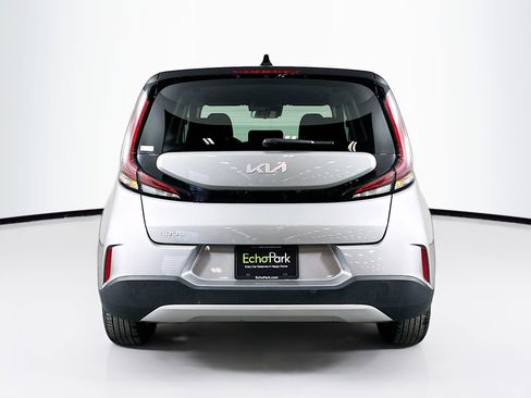 Used 2025 Kia Soul LX w/ LX Technology Package image 7