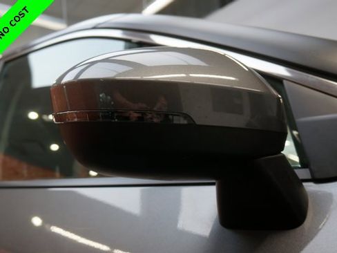 Used 2022 Nissan Rogue SV image 87