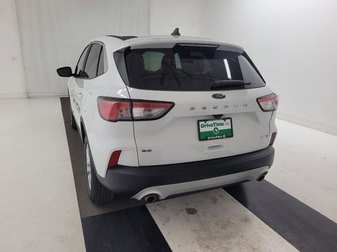 Used 2020 Ford Escape SE image 6