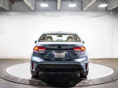 Certified 2025 Toyota Corolla SE image 4