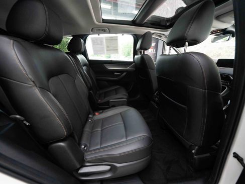 Used 2024 MAZDA CX-90 Plug-In Hybrid w/ Premium Pkg AWD/4WD image 25
