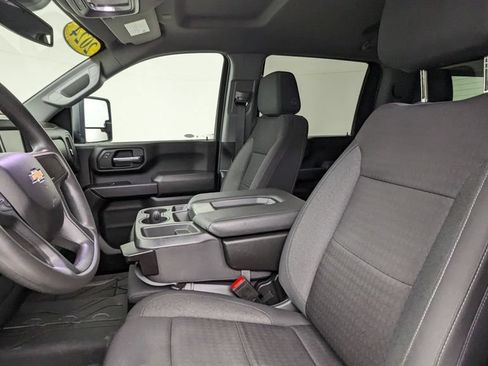 Used 2024 Chevrolet Silverado 2500 Custom w/ Custom Value Package AWD/4WD image 2