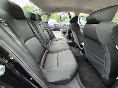 Used 2018 Honda Accord LX image 21