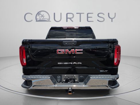 Used 2022 GMC Sierra 1500 SLT w/ SLT Premium Package AWD/4WD image 2