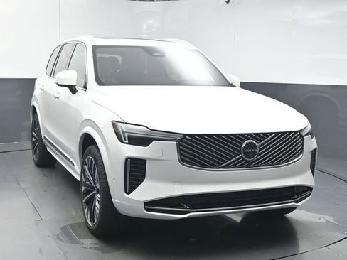 Used 2026 Volvo XC90 B6 Plus w/ Protection Package Premier image 2