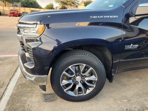 Used 2024 Chevrolet Silverado 1500 LT w/ Convenience Package II RWD image 7