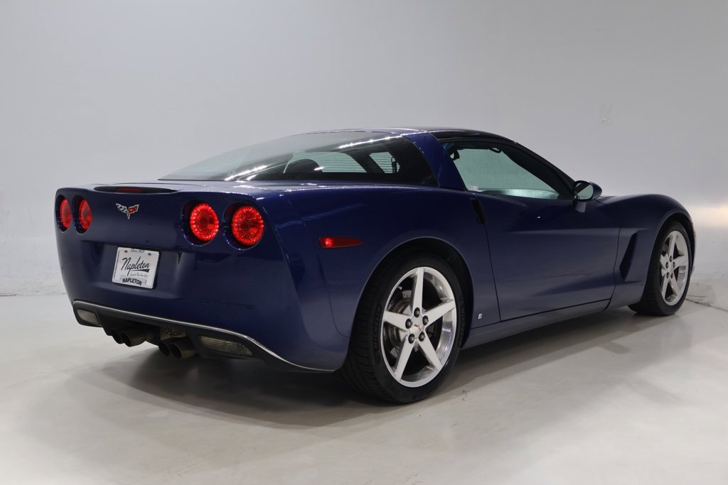 Used 2006 Chevrolet Corvette Coupe w/ Preferred Equipment Group RWD image 7