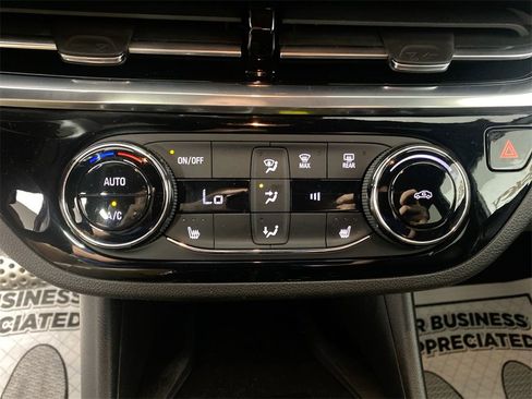 Used 2024 Buick Envista Sport Touring w/ Convenience I Package image 18