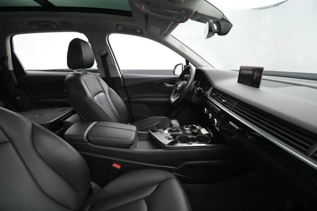 Used 2018 Audi Q7 3.0T Premium Plus w/ Premium Plus Package AWD/4WD image 47