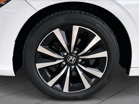 Used 2022 Honda Civic EX-L image 9