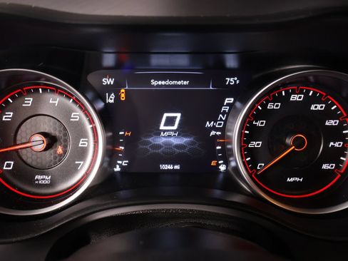 Used 2023 Dodge Charger R/T w/ Performance Handling Group RWD image 4