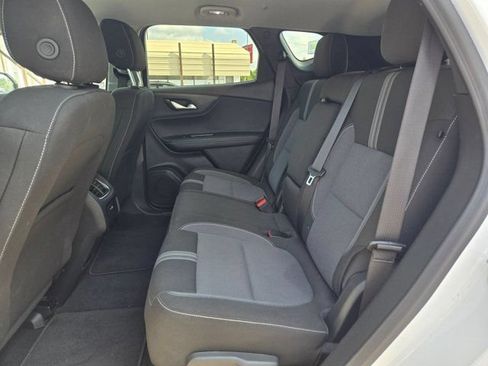 Used 2025 Chevrolet Blazer LT FWD image 25