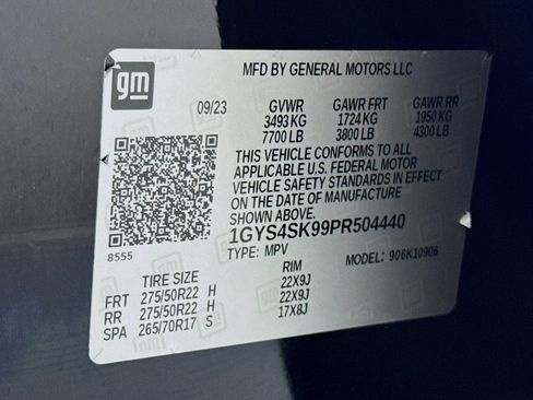 Used 2023 Cadillac Escalade ESV V image 25