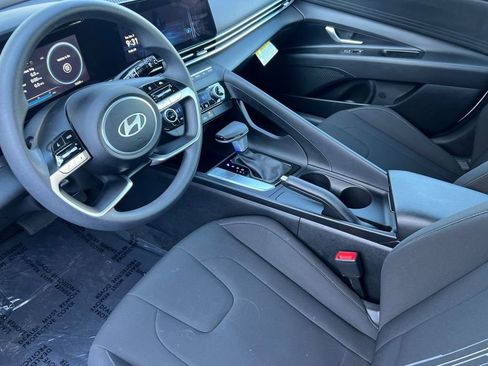 Certified 2024 Hyundai Elantra SEL image 7