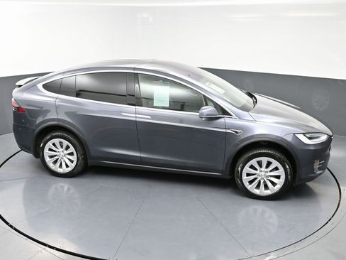 Used 2021 Tesla Model X Long Range image 56