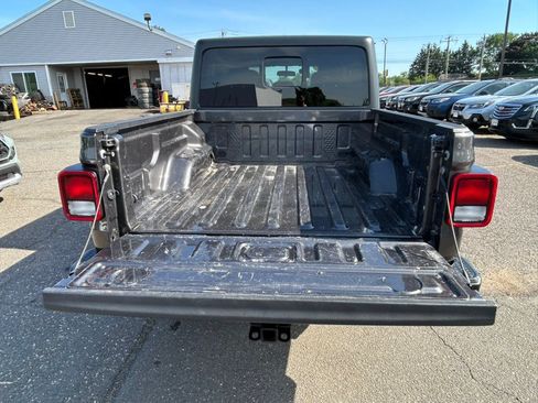 Used 2020 Jeep Gladiator Sport w/ Quick Order Package 24S AWD/4WD image 14