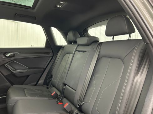 Used 2020 Audi Q3 2.0T Premium Plus w/ Premium Plus Package AWD/4WD image 29