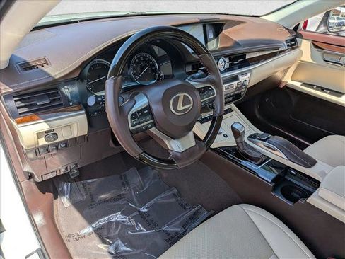 Used 2018 Lexus ES 350 w/ Navigation System Package FWD image 9