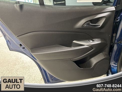 Used 2024 Chevrolet Trax LT w/ Driver Confidence Package image 13