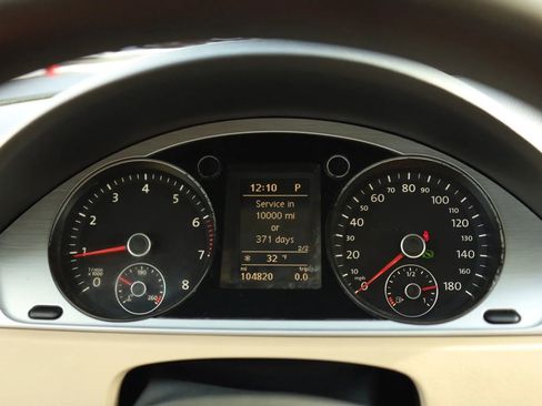 Used 2013 Volkswagen CC R-Line image 27