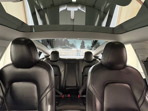 Used 2020 Tesla Model 3 Standard Range Plus image 28