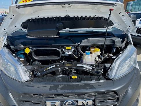 Used 2025 RAM ProMaster 2500 w/ Convenience Group image 24