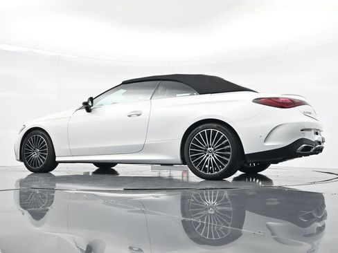 Used 2024 Mercedes-Benz CLE 300 4MATIC Cabriolet image 23