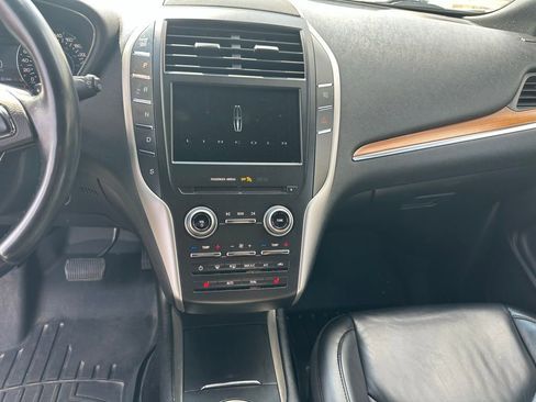Used 2018 Lincoln MKC Select w/ Select Plus Package image 20