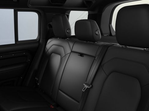 New 2025 Land Rover Defender 110 S image 7