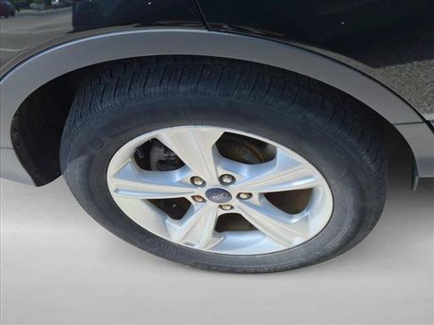 Used 2016 Ford Escape SE w/ Equipment Group 201A FWD image 9