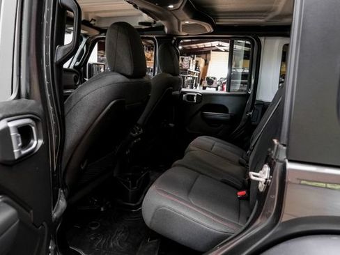 Used 2024 Jeep Wrangler Unlimited Rubicon w/ XTREMEE 35" Tire Package AWD/4WD image 74