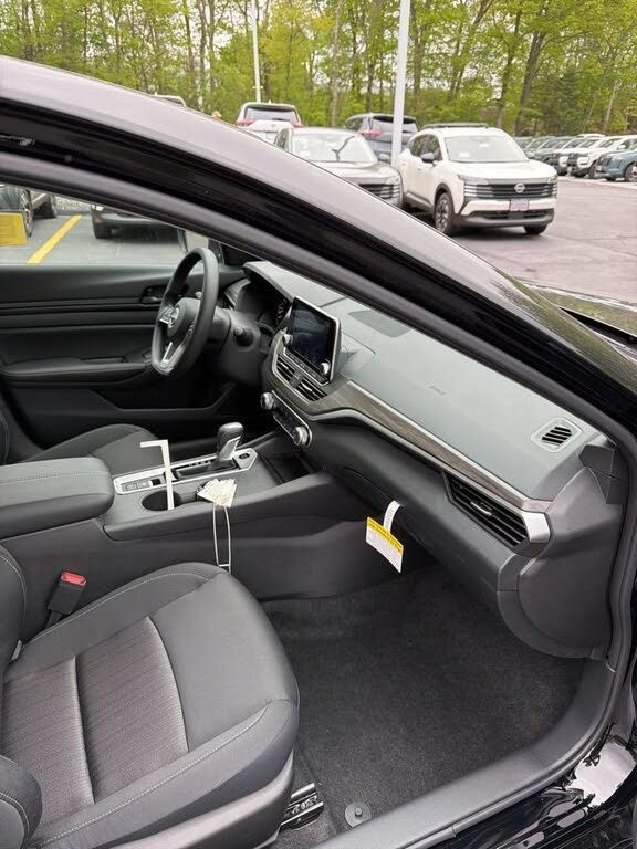 Used 2026 Nissan Altima 2.5 SV AWD/4WD image 16