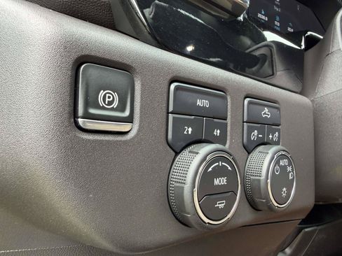 Used 2024 Chevrolet Silverado 1500 LT AWD/4WD image 16