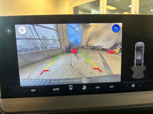 Used 2025 Ford Maverick Lobo image 26