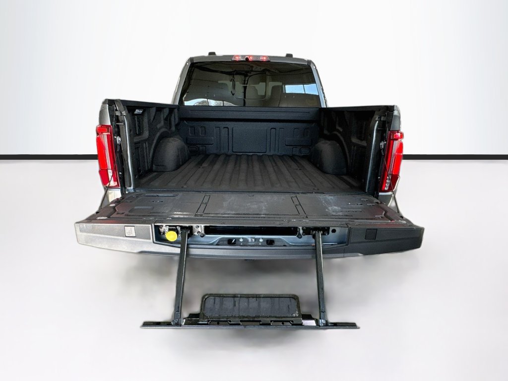 Used 2025 Ford F150 Raptor AWD/4WD image 31