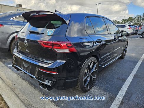 Used 2024 Volkswagen Golf R image 6