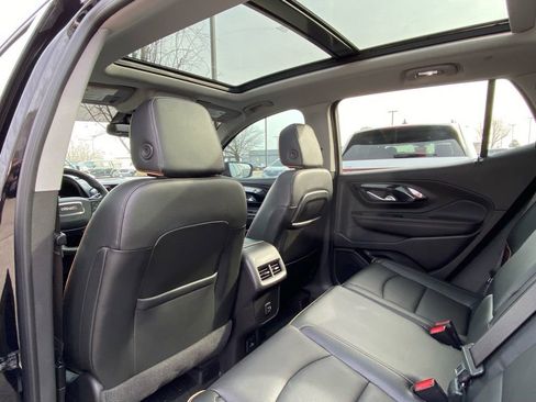 Used 2022 GMC Terrain AT4 w/ Infotainment Package II image 36