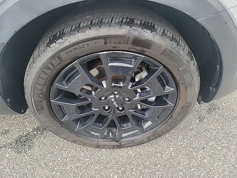Certified 2022 Kia Telluride SX w/ Nightfall Edition Package AWD/4WD image 8