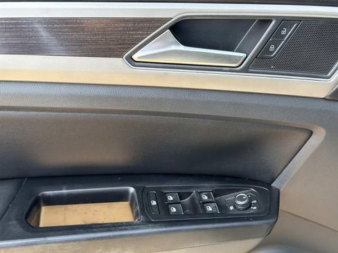 Used 2019 Volkswagen Atlas SEL FWD image 26