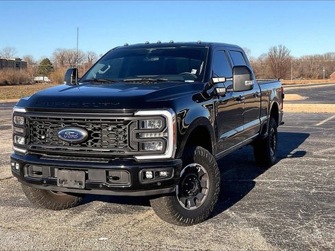 Used 2023 Ford F250 Lariat w/ Lariat Ultimate Package image 2