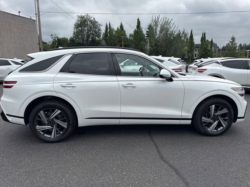 New 2026 Genesis GV70 3.5T Sport Advanced image 8