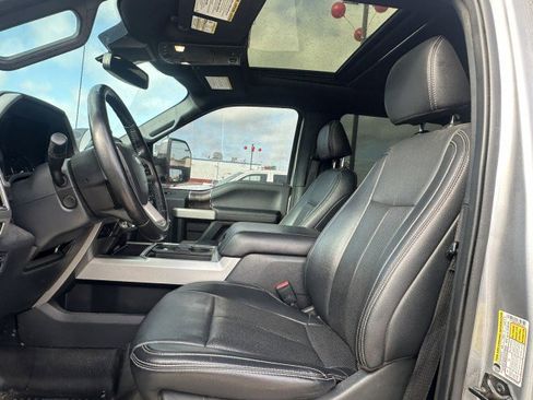 Used 2022 Ford F250 Lariat w/ Lariat Ultimate Package image 9