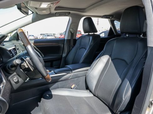 Used 2020 Lexus RX 350L FWD w/ Premium Package image 16