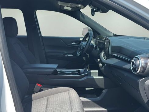 Used 2025 Chevrolet Equinox LT AWD/4WD image 10