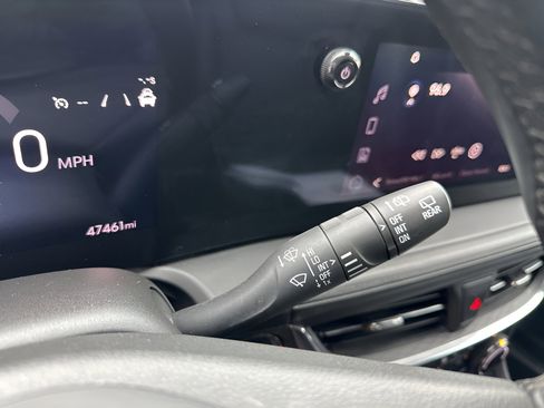 Certified 2024 Buick Encore GX Sport Touring image 17