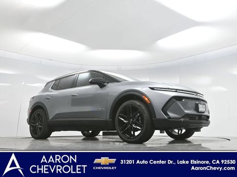 New 2026 Chevrolet Equinox EV LT w/ LPO, Blackout Package AWD/4WD image 2