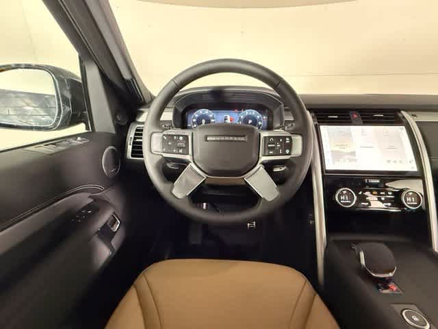 New 2026 Land Rover Discovery Limited Edition AWD/4WD image 16